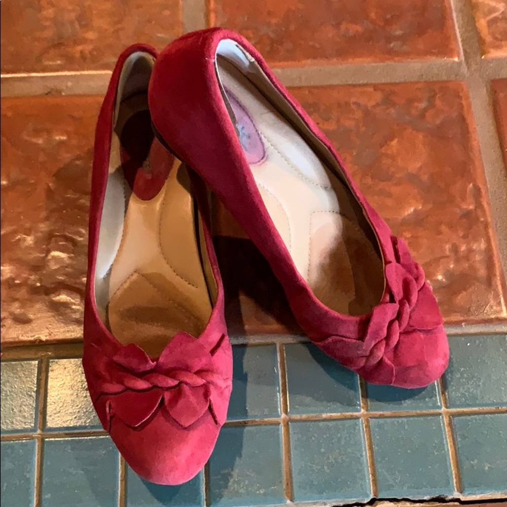 Ruby suede pumps